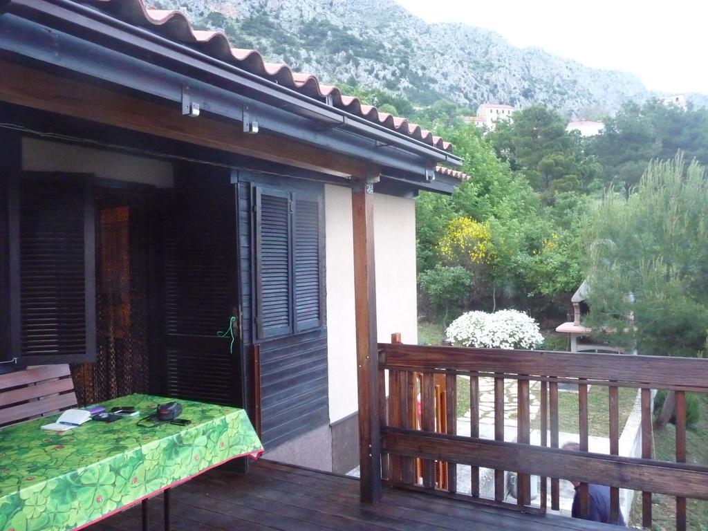 Charismatic Garden Cottage With Sea View Lokva Rogoznica Kültér fotó
